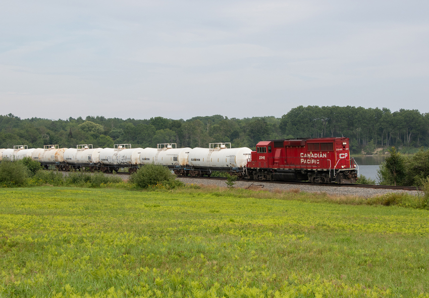 Photo of CP 2248 Leads G13 at Stockton Springs