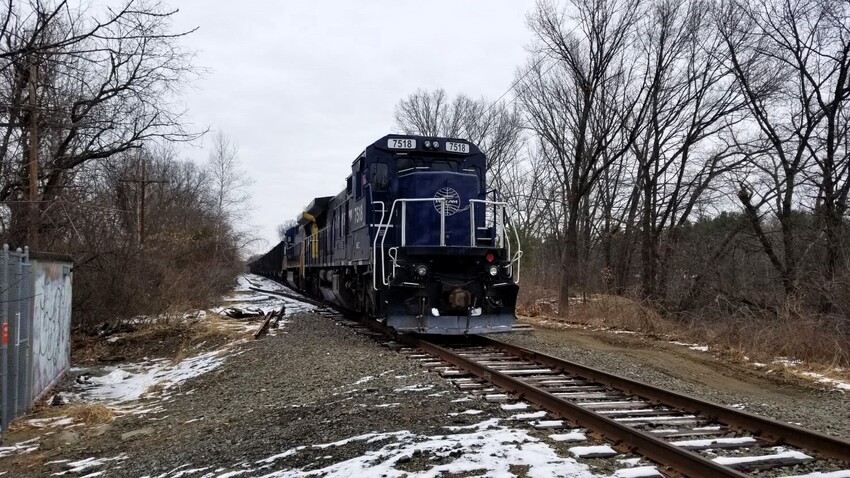 Photo of MEC 7518 by Spit Brook Road in Nashua