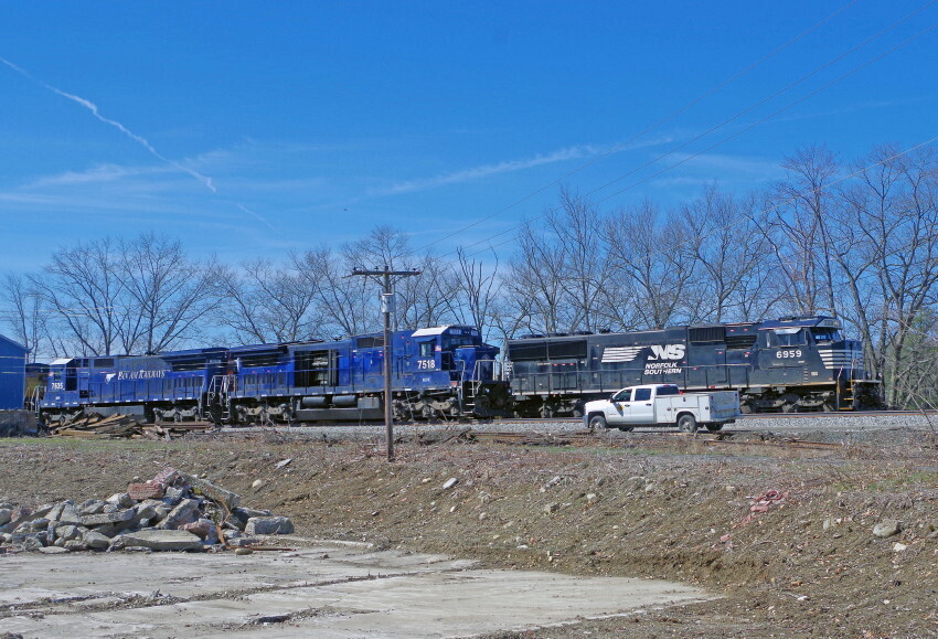 Photo of Berkshire & Eastern + Norfolk Southern @ Ayer, Ma.